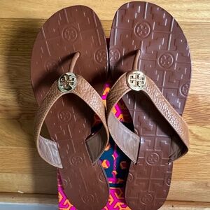 Tory Burch Thora Tumbled Leather Thong Sandal Size 1